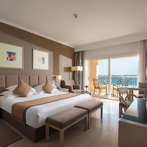 Premium Deluxe Beach Front Room